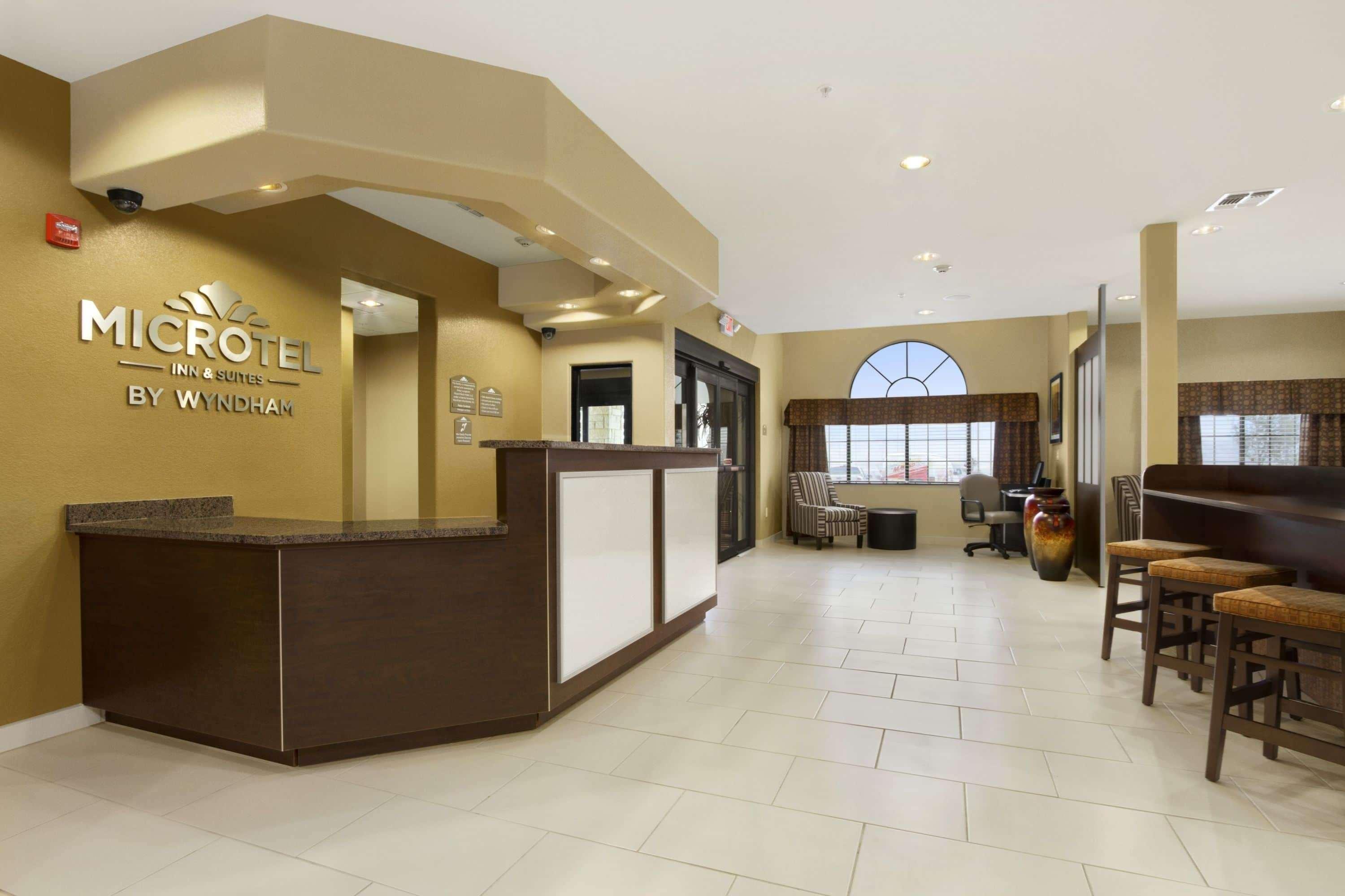 Microtel Inn & Suites By Wyndham Раунд Рок Екстериор снимка